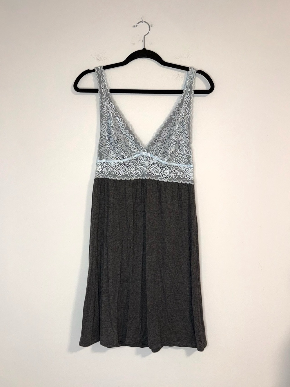 Lace-Trim V-Neck Chemise Nightdress in Gray and Baby Blue